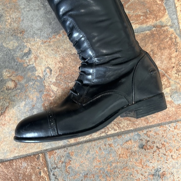 Ariat riding boots, medium height, size 7, regular calf - Picture 3 of 11